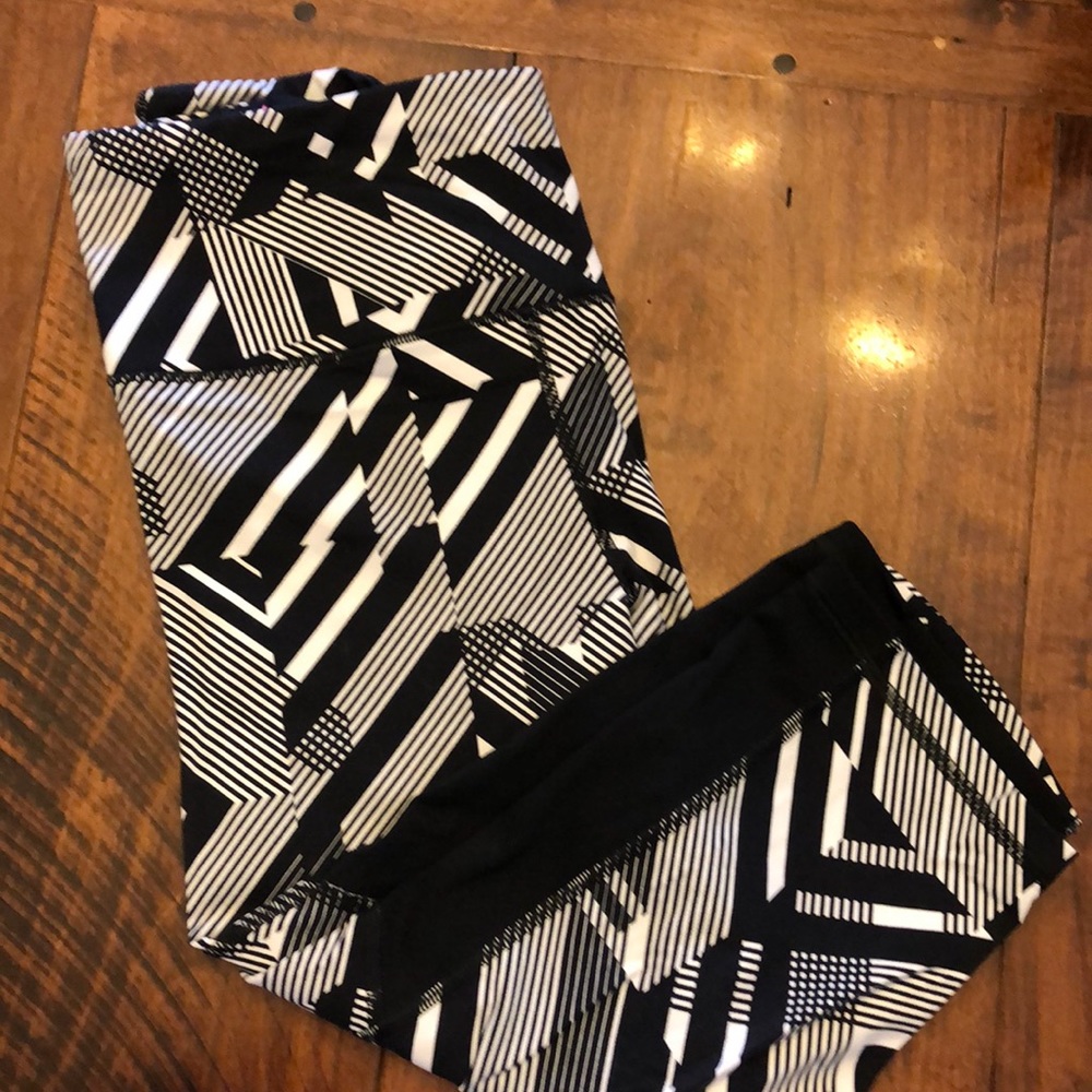 Victoria Secret Capri leggings size M